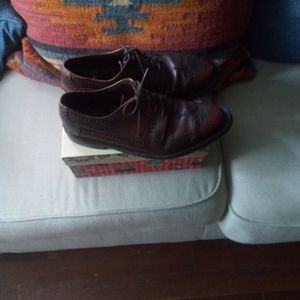 Vintage Florsheim wingtip dress shoe